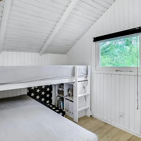 2 Bedroom In *