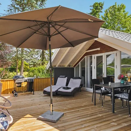 2 Bedroom In Holiday home